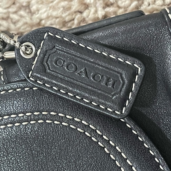 Vintage Coach Black Soho Hobo Handbag - Picture 4 of 16